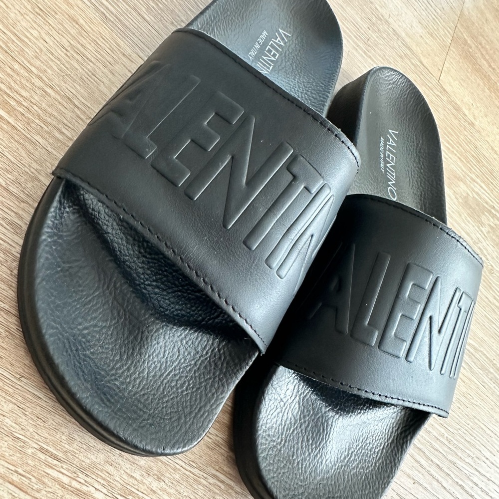 Mario Valentino Slides